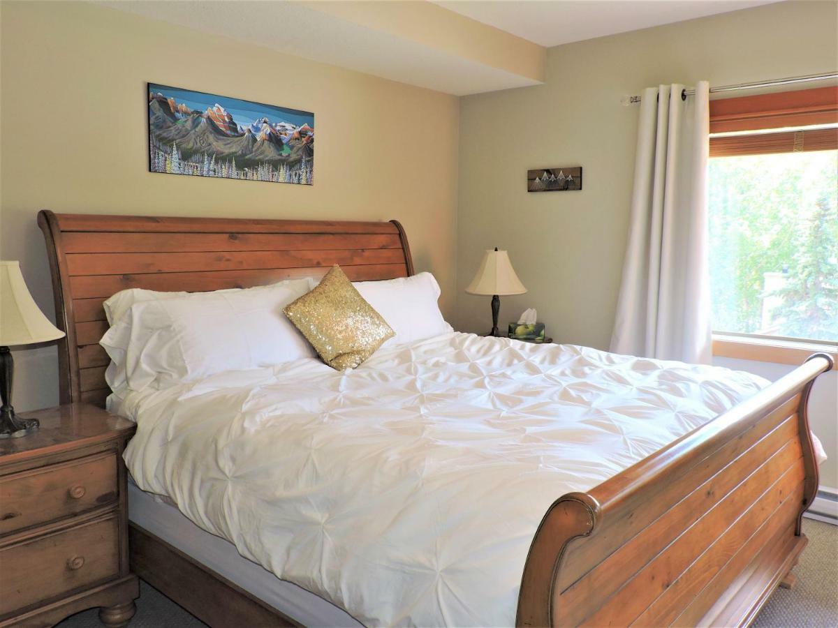 Fenwick Vacation Rental Open Hot Tub Glorious Mountain 2 Bedroom Canmore Exterior foto